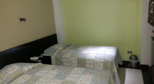 Двухместный номер Standard Ari's Hotel III