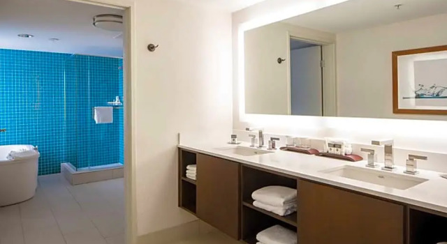 Люкс с частичным видом на океан Hilton Garden Inn Dana Point Doheny Beach