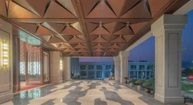 Shadian Hotel