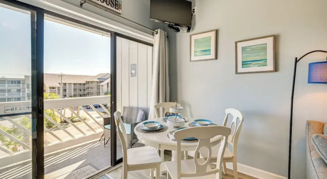 Walk to Beach: Top-floor Condo in Murrells Inlet, Забронировать Апартаменты/квартира Апартаменты Южной Каролины, Апартаменты/квартира