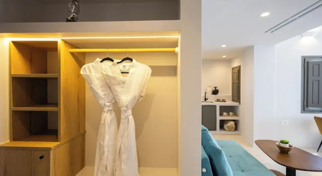 Люкс Luxury Niabelon Suites - Private Jacuzzi Sunset View