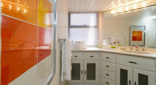 The Penthouse Lodge, Book Bed and Breakfast Cheap Hotels in Sierra