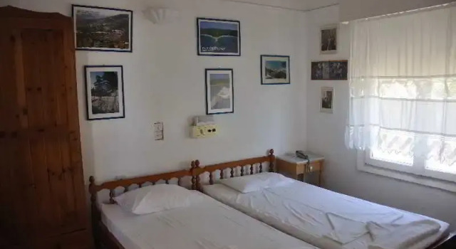 Hotel Vicky, Prenota Hotel Piso Livadi Paro