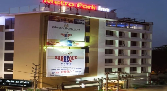 Metro Park Inn, Забронировать Отель Отели штата Тамилнада с бассейном, Бассейн