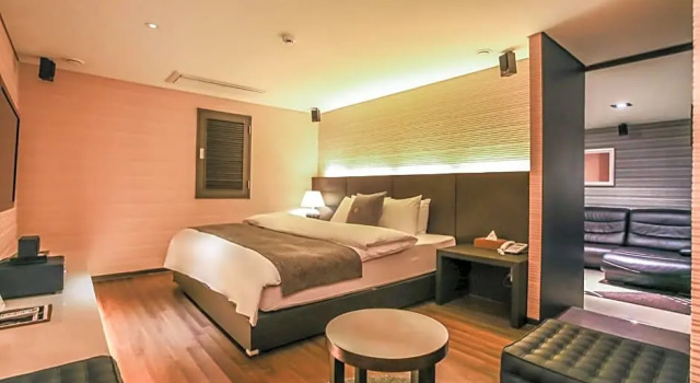 Люкс c 1 комнатой Jbis Hotel