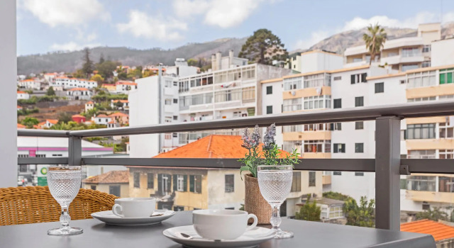 Santa Catarina I, modern city apartment, Rezerwuj Apartament Funchal Madera