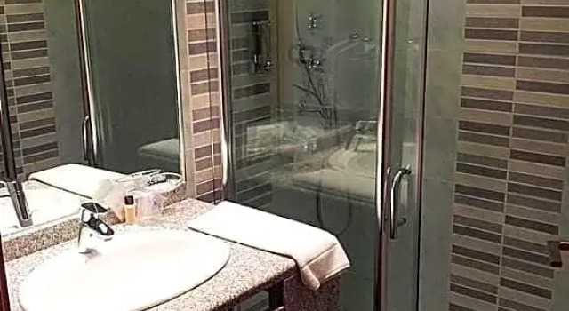 Семейный номер Standard Best Western Hotel & SPA Pau Lescar Aeroport