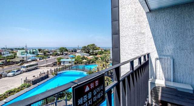 Трёхместный семейный номер Standard Water Garden Resort