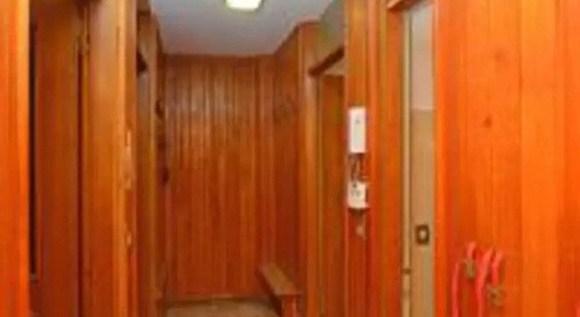Cosy Apartment at Cervinia - Breuil, Italy, Забронировать Апартаменты/квартира Отели Брей-Червиния с парковкой, рядом с Лыжный подъемник Червиния, Парковка