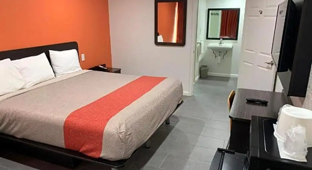 Двухместный номер Standard Motel 6 Englewood, FL