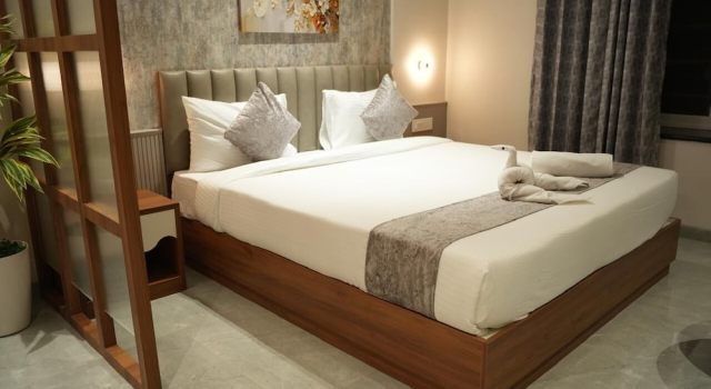 Hotrel Regency Grand, Réserver Hôtel Talegaon Dhamdhere Maharashtra