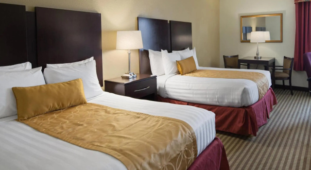 Кровать в общем номере Spark By Hilton Williamsburg Historic Area