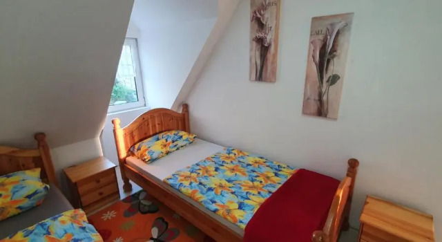 B-Hostel, Забронировать Отель  
