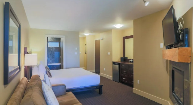 Двухместный номер Standard с балконом Pacific Shores Resort & Spa