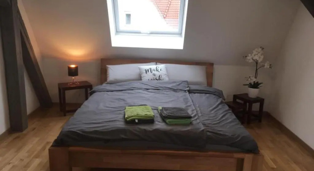 Fair Messe Rooftop Loft in Nürnberg, Varaa Huoneisto Hotellit Baijeri pysäköinnillä, Pysäköinti