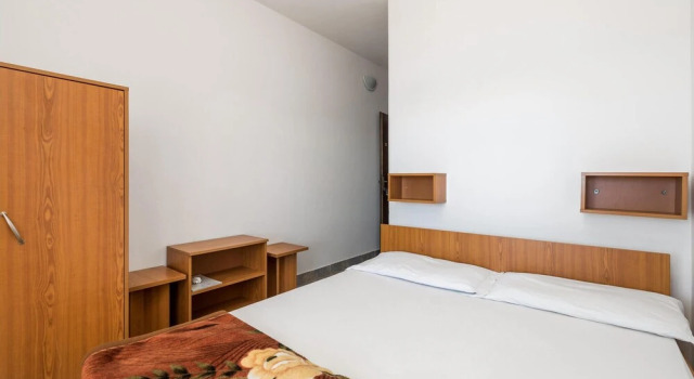 Beautiful Apartment in Prizna With Wifi and 3 Bedrooms, Rezerwuj Apartament  