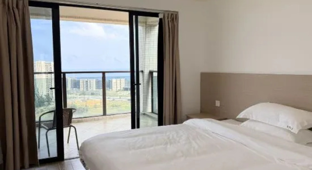 Люкс с 2 комнатами с видом на восход Jifeng Seaview Light Residence (Shili Silver Beach, Hailing Island, Yangjiang)