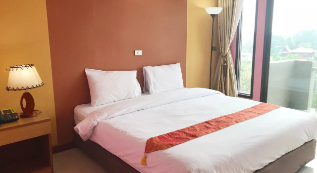 Toh Buk Seng Riverside, Rezervovat Hotel Hotely v Ayutthaya s bazénem, Bazén
