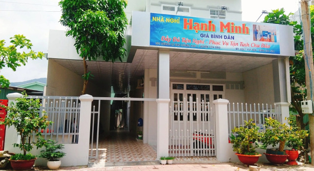 Nhà nghỉ Hạnh Minh, Prenota Affittacamere Hotel economici a Con Dao