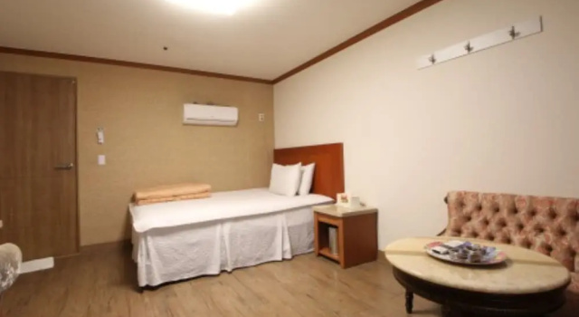 Двухместный номер Standard Yangji Park Hotel