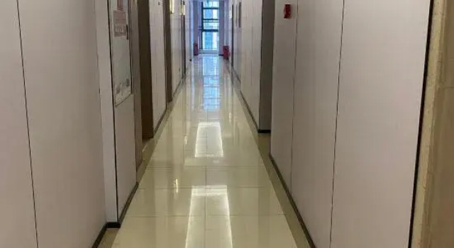 Mike E-sports Hotel (Chongqing Longhu Shidaitian Street Shiyou Road Subway Station Branch), Забронировать Отель Отели Чунцин с парковкой, рядом с Станция метро Daping, Парковка