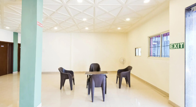 OYO 70102 Hotel Ira Inn