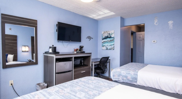 Трёхместный номер Standard с 2 комнатами Aqua Breeze Inn
