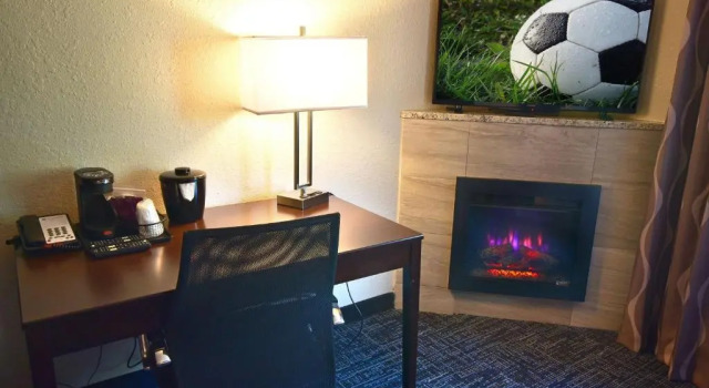 Люкс Best Western Plus Flint Airport Inn & Suites