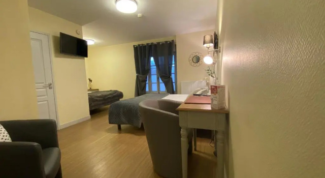 Семейный номер Comfort Hôtel Relais du Loir