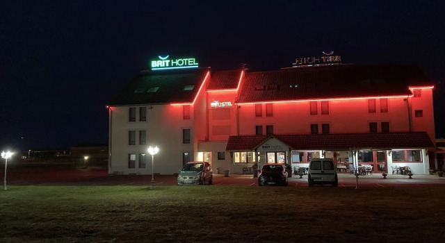 Brit Hotel Essentiel Moulins Avermes, Prenota Hotel Moulins Allier