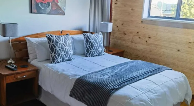 Luxo quarto Safi Self-Catering Suites