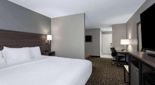 Люкс Ramada by Wyndham Sellersburg/Louisville North