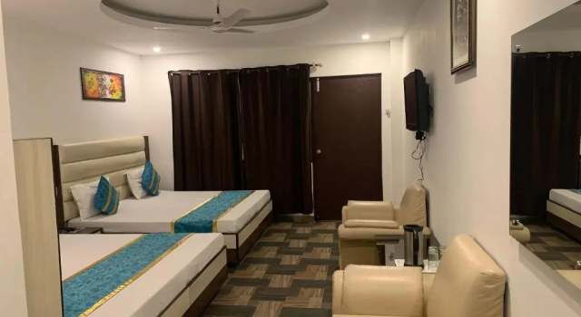 Семейный номер Standard Hotel Maha Luxmi Palace