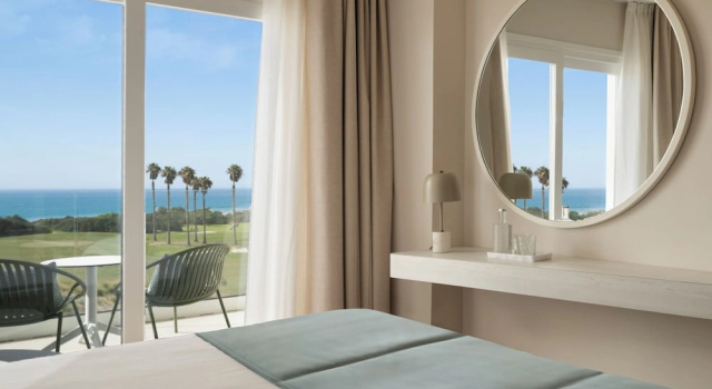 Номер Standard с частичным видом на море Amare Beach Hotel Sancti Petri
