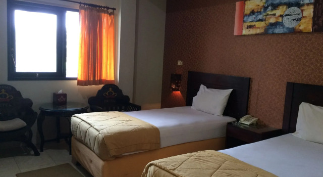 Crown Hotel