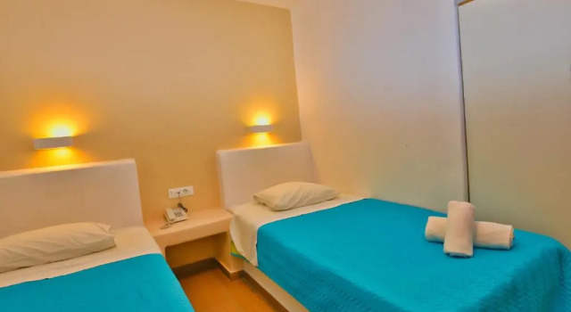 Двухместный номер Economy OMIROS HOTEL