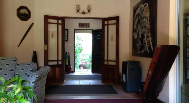 Ipe Tombe Guest Lodge - Midrand, Buchen Sie Pension Midrand East Rand