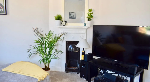 1 Bedroom Townhouse In Central Dublin, Забронировать Дом для отпуска Дублин Каунти Дублин, рядом с Музей пива Гиннесс