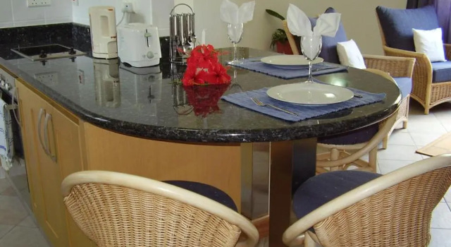 Апартаменты Fairy-Tern Chalets Cerf Island