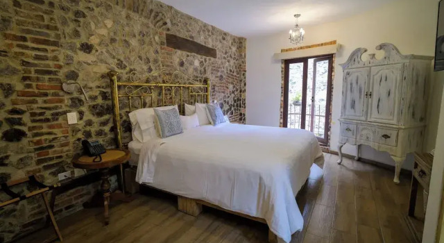 Двухместный люкс Deluxe с балконом Villa Toscana ValQuirico Lofts & Suites Hotel Boutique