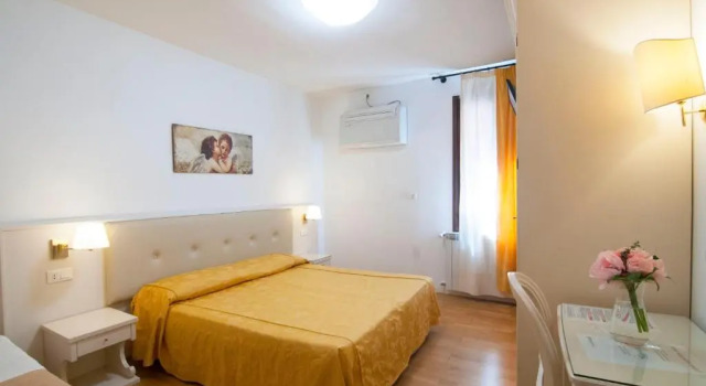 Трёхместный номер Standard Albergo ai Tolentini