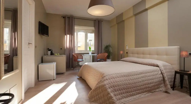 Alex's Guest House, Book Pension Hoteller i Gianicolense med parkering, Parkering