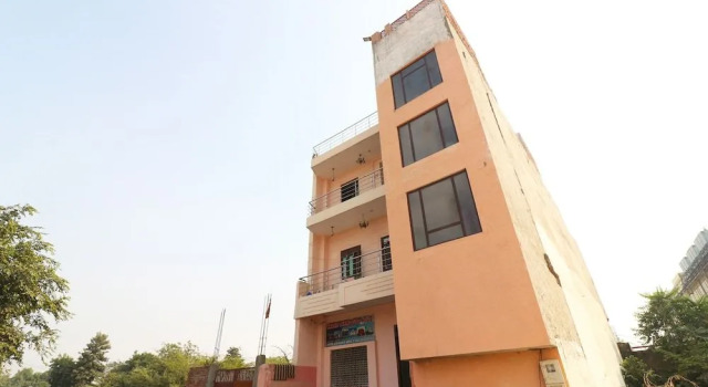 Harshit Paying Guest House