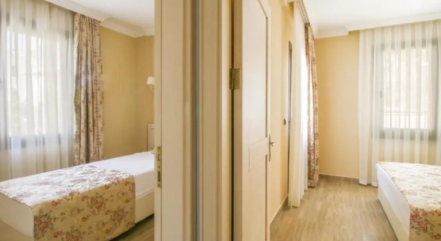 Апартаменты Deluxe Azka Hotel