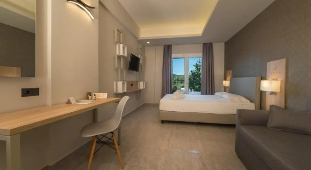 Трёхместный номер Deluxe с видом на море Paradise Resort