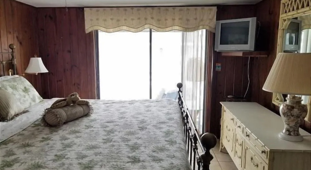 Beachside Bliss Home, Rezerwuj Hotel Hotele w Palm Coast z parkingiem, Parking