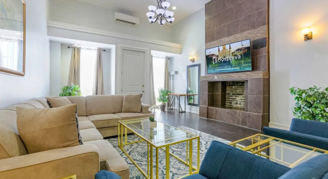 Номер Standard Downtown Spacious Suites by Hosteeva