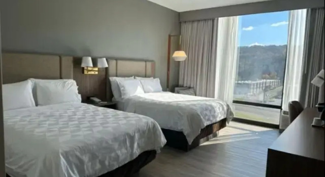 Номер Premium Holiday Inn Roanoke-Tanglewood-Rt 419&I581 by IHG