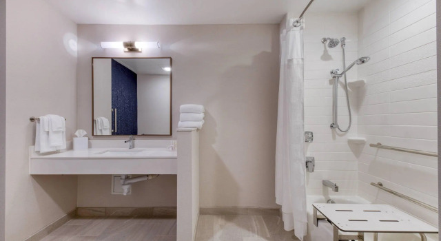 Люкс Fairfield Inn  Suites Charlotte Belmont