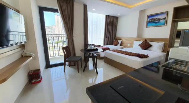 Трёхместный номер Standard с балконом XO Hotel & Apartments